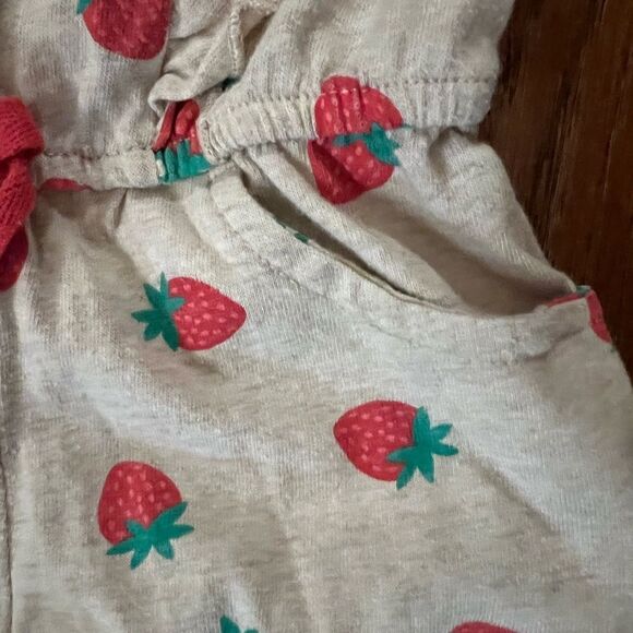 Adorable strawberry Wonder Nation romper size 2T - Picture 2 of 7